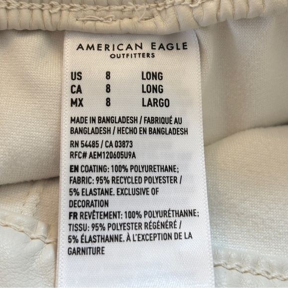 American Eagle Faux Leather Cream Elastic High Waisted Cargo Pants Size 8 Long - Picture 10 of 15